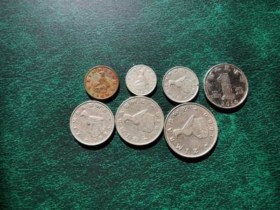 零零发外国硬币拍卖 无佣金 - 津巴布韦一组