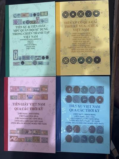 ❤️【币观天下】❤️ 第340期钱币拍卖- 2026.1.23周五晚上6点半场-长期征集拍品 - 越南钱币协会制作的纸币徽章古币机制币目录共计4本一套内容相当丰富值得收藏