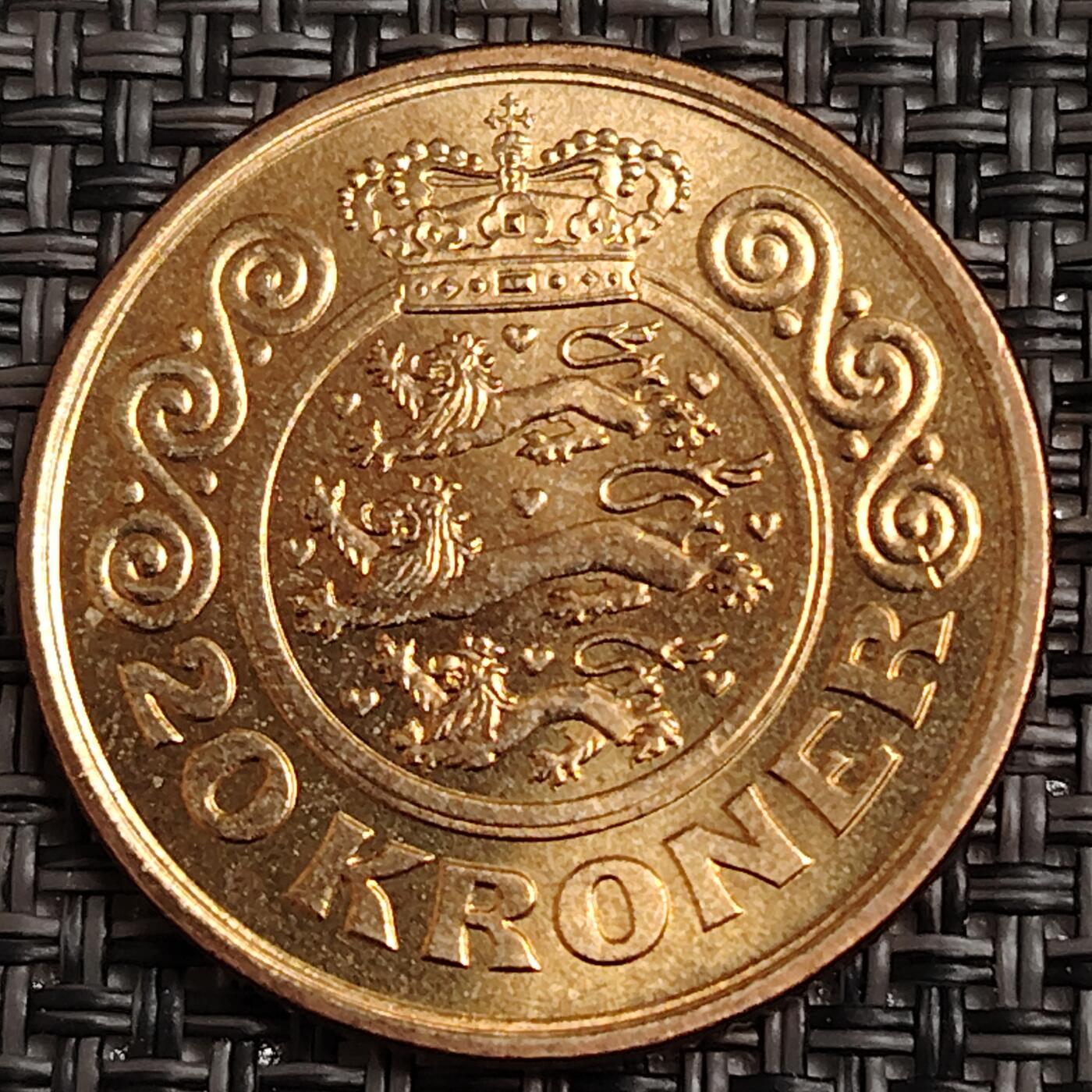 布加迪🐬～世界钱币(上海)🌾第 271 期 /  各国套币和散币 丹麦🇩🇰 1999年 20克朗 原光好品