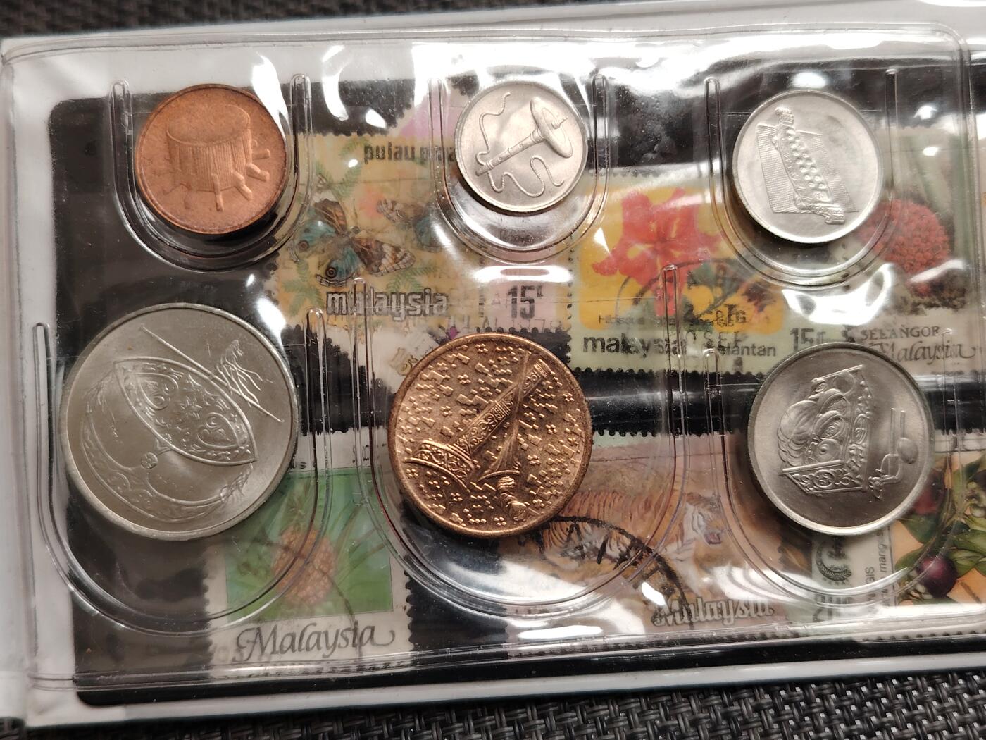 布加迪🐬～世界钱币(上海)🌾第 271 期 /  各国套币和散币