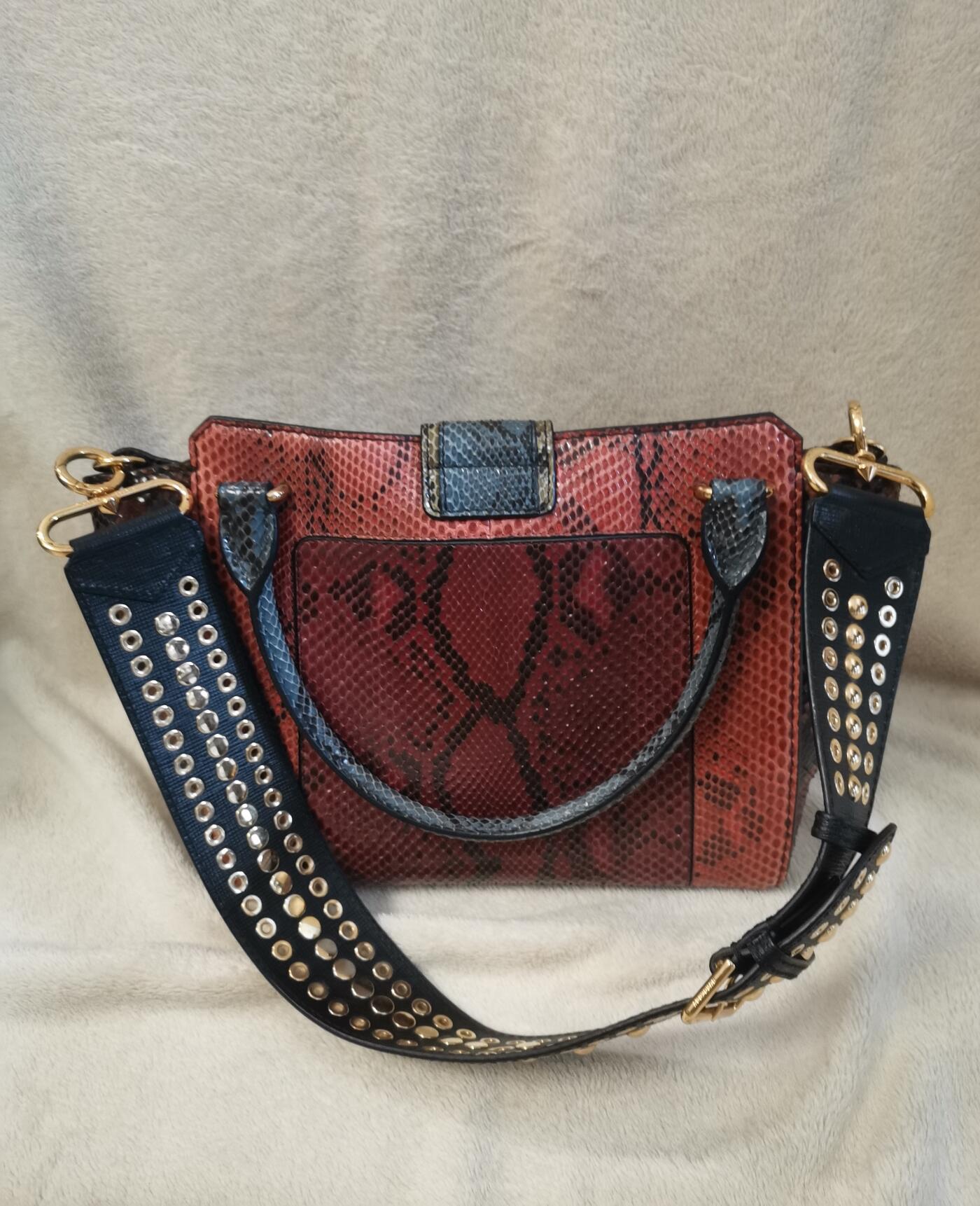 流金岁月•腊八八宝集锦集粹 2018年BURBERRY巴宝莉大号包（原价4万，鳄鱼皮，绝版，无发票，可查询）