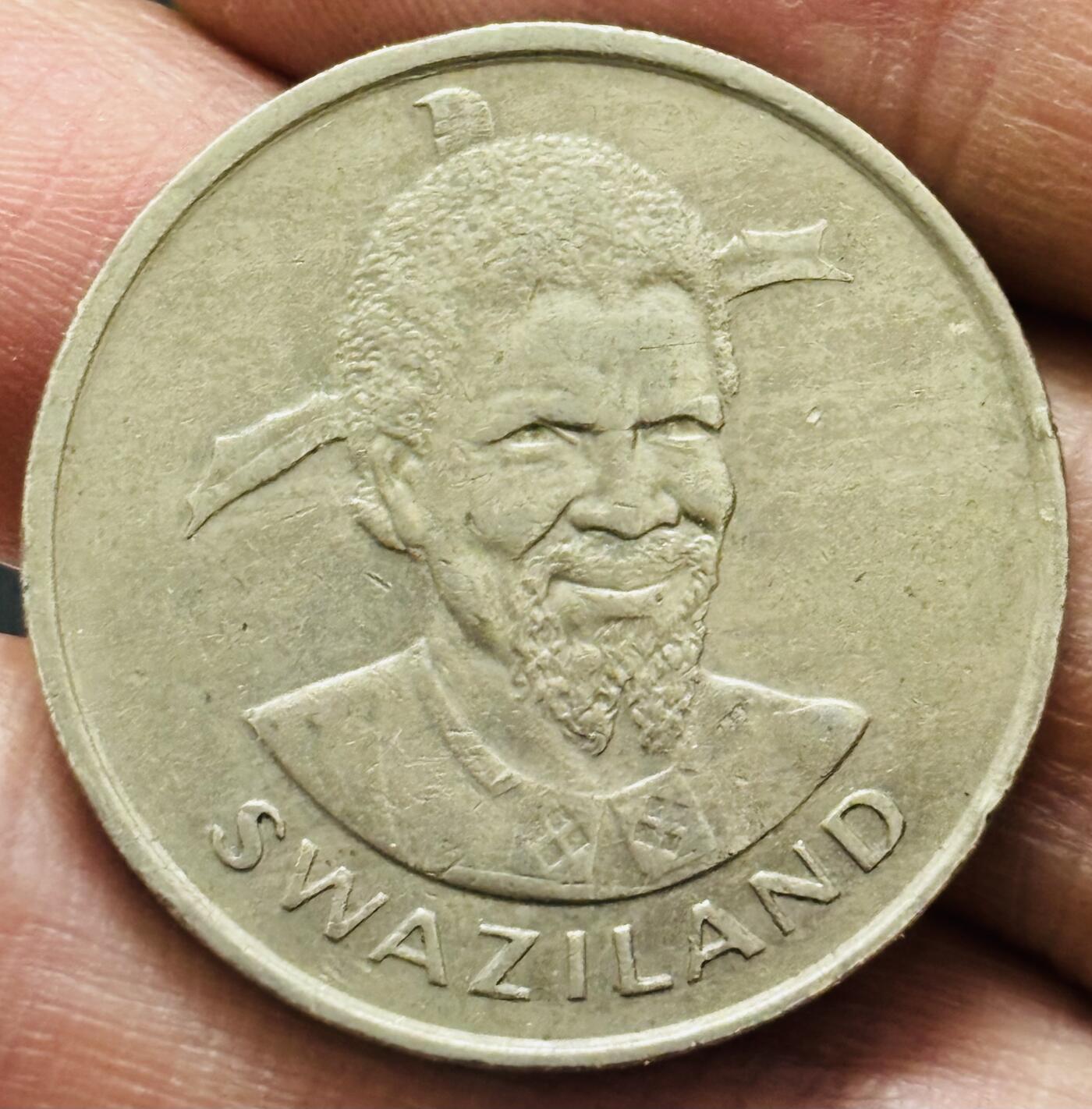 文馨钱币收藏 2026新年第四场（第 290 场）【长期接代拍品】 少见版本 1975 年斯威士兰 1 里兰吉尼，妇女年版，独年份，索布扎二世时期