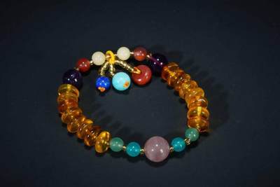 上海都达杂项专场五（全场包邮） - 天然琥珀、蜜蜡、南红、紫水晶、草莓晶、绿草莓、等算盘珠手串87-295