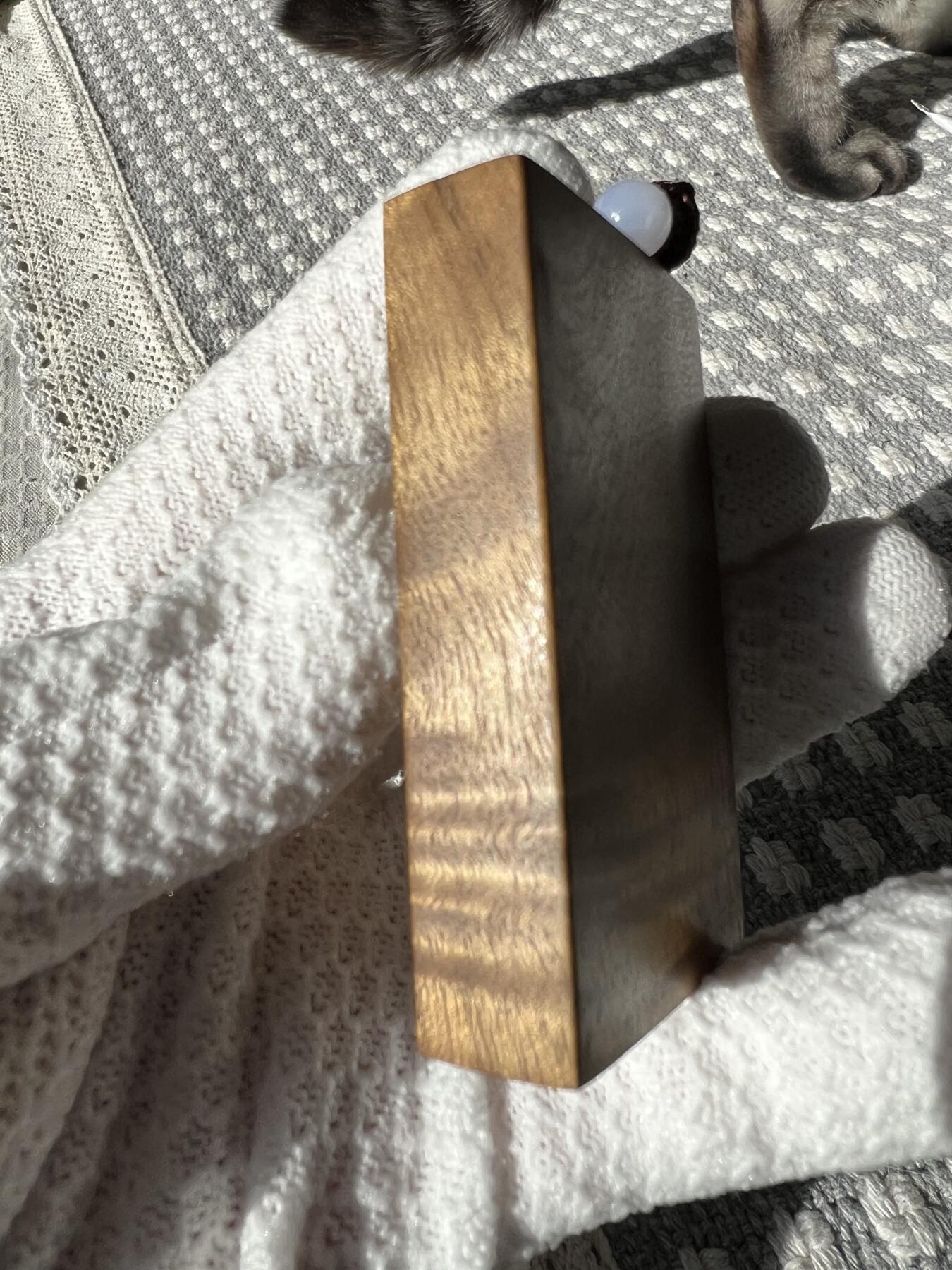 零元拍：B21金丝楠平安无事牌，满水波香喷喷的小金砖，金光闪闪，69/44/14MM