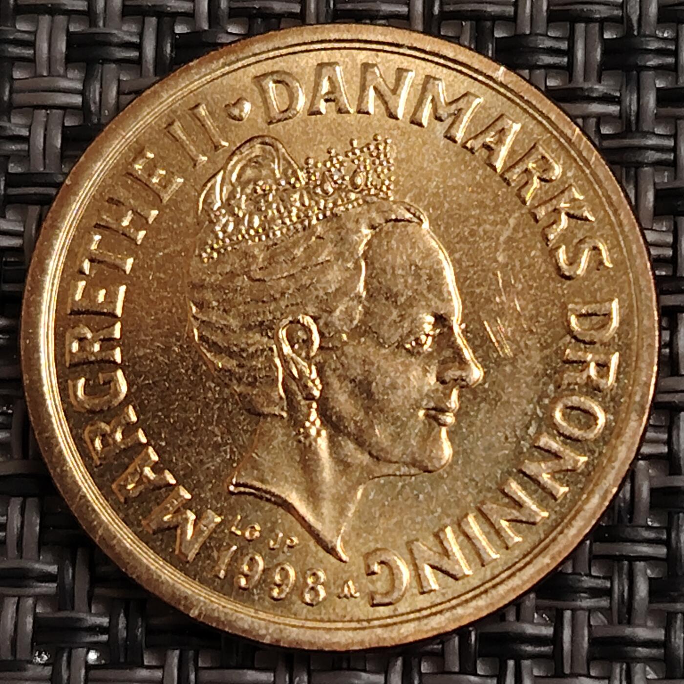 布加迪🐬～世界钱币(上海)🌾第 271 期 /  各国套币和散币 丹麦🇩🇰 1998年 10克朗