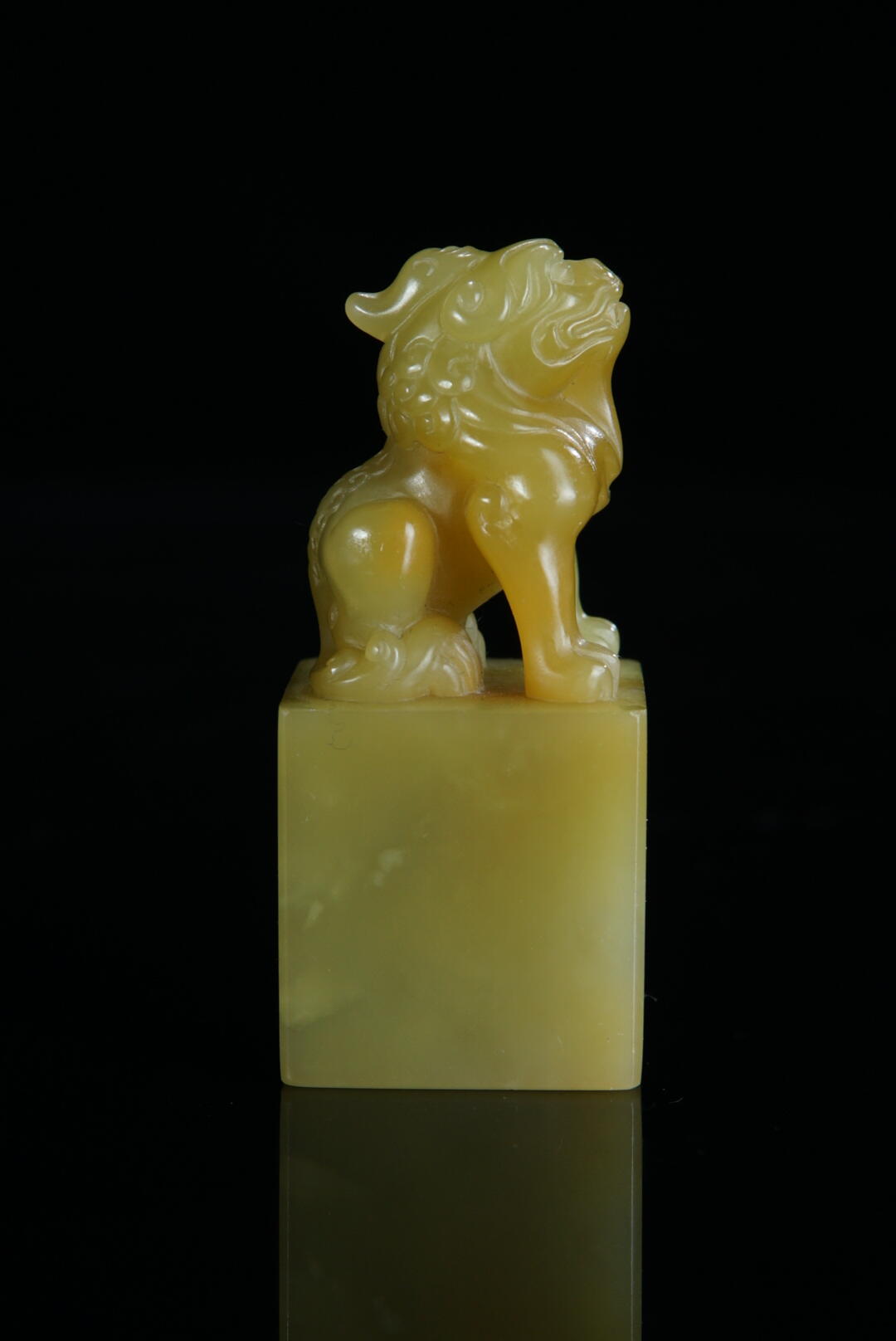 方寸藏珍·寿山田黄印章专场（一） 寿山艾叶绿《獬豸》钮章