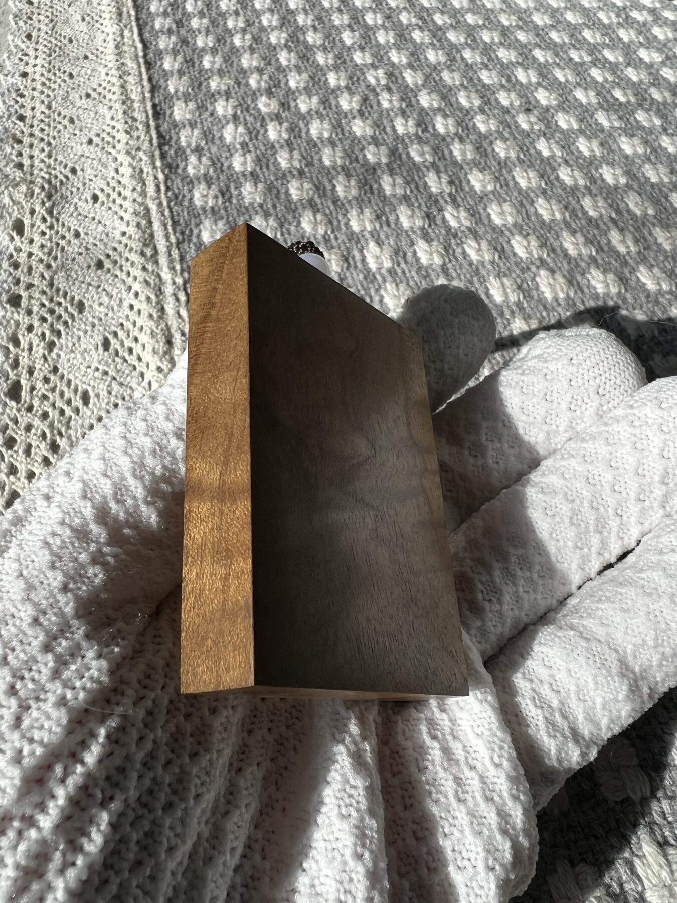 零元拍：B30金丝楠平安无事牌，满水波香喷喷的小金砖，金光闪闪，66.5/48/13MM