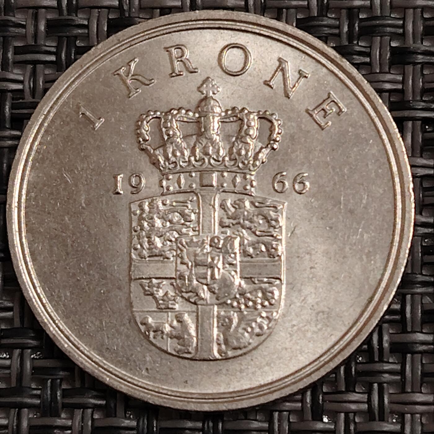 布加迪🐬～世界钱币(上海)🌾第 271 期 /  各国套币和散币 丹麦🇩🇰 1966年 1克朗