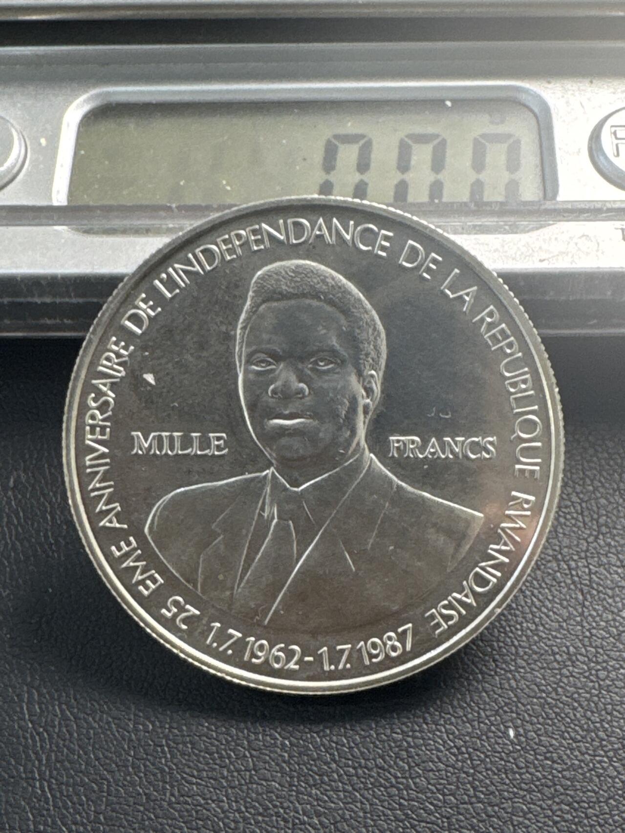 ❤️【币观天下】❤️ 第340期钱币拍卖- 2026.1.23周五晚上6点半场-长期征集拍品 卢旺达1989年银币28.13克