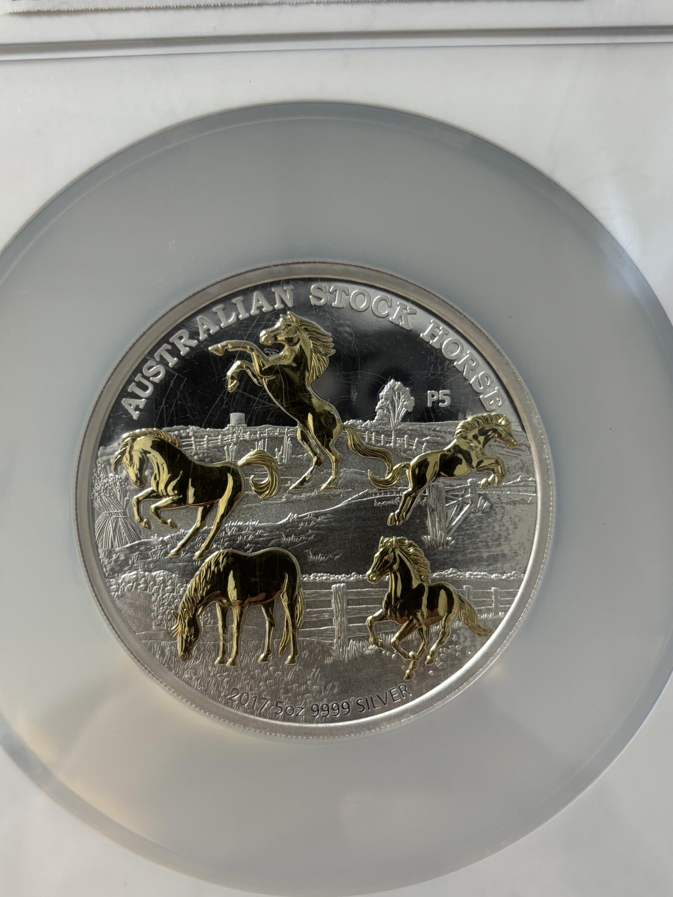 第189期拍卖  澳大利亚2017年五马齐聚镀金5盎司纪念银币NGC-PF69无盒无证书，999银镀金，发行500枚