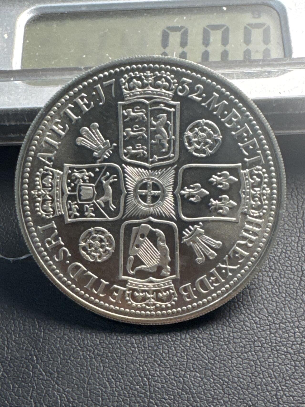 ❤️【币观天下】❤️ 第340期钱币拍卖- 2026.1.23周五晚上6点半场-长期征集拍品 仿英国1732年詹姆斯二世1克朗纪念章，20.7克，37.8mm