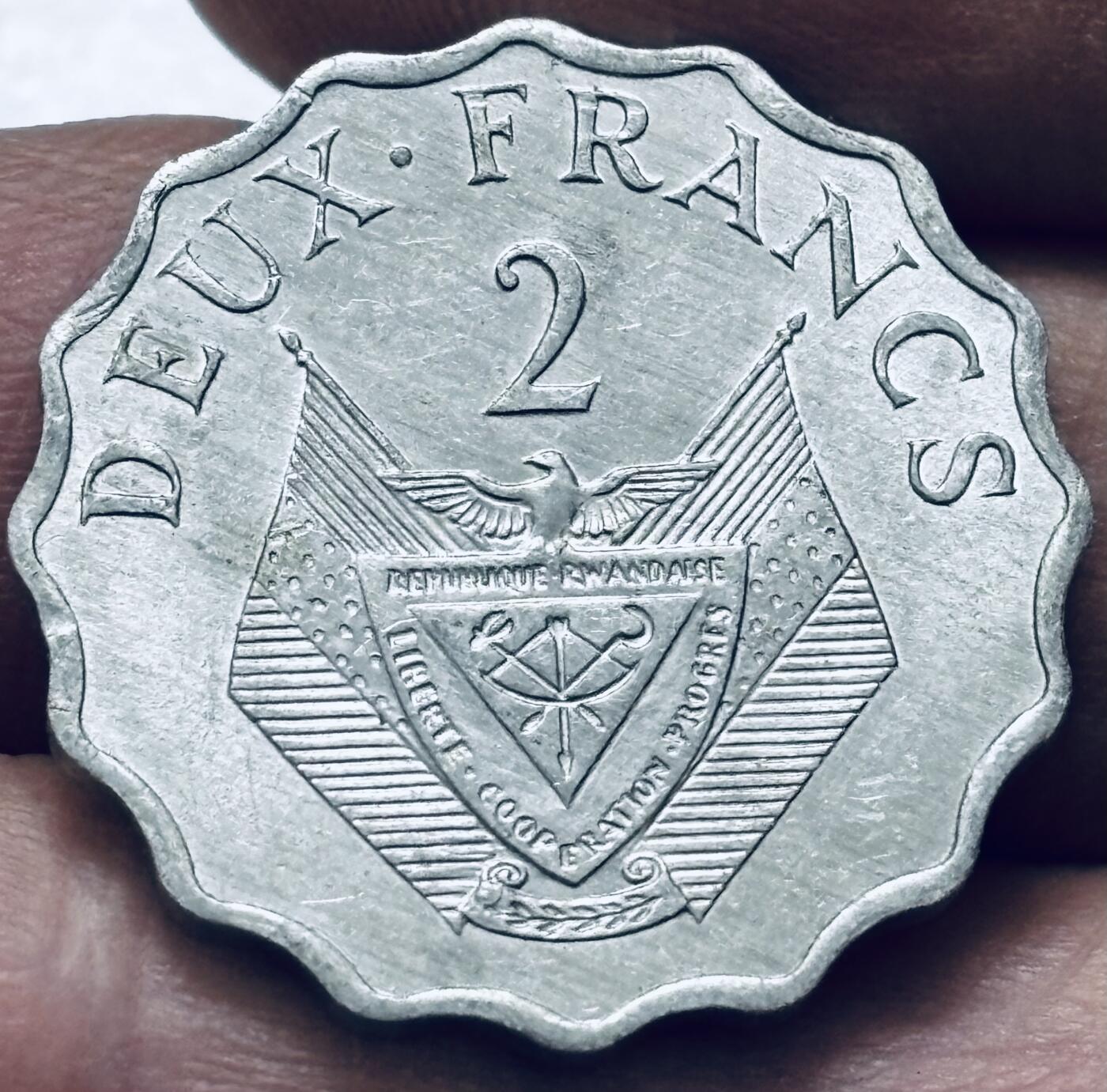 文馨钱币收藏 2026新年第四场（第 290 场）【长期接代拍品】 原光品相 1970 年卢旺达 2 法郎 FAO 纪念币，独年份版