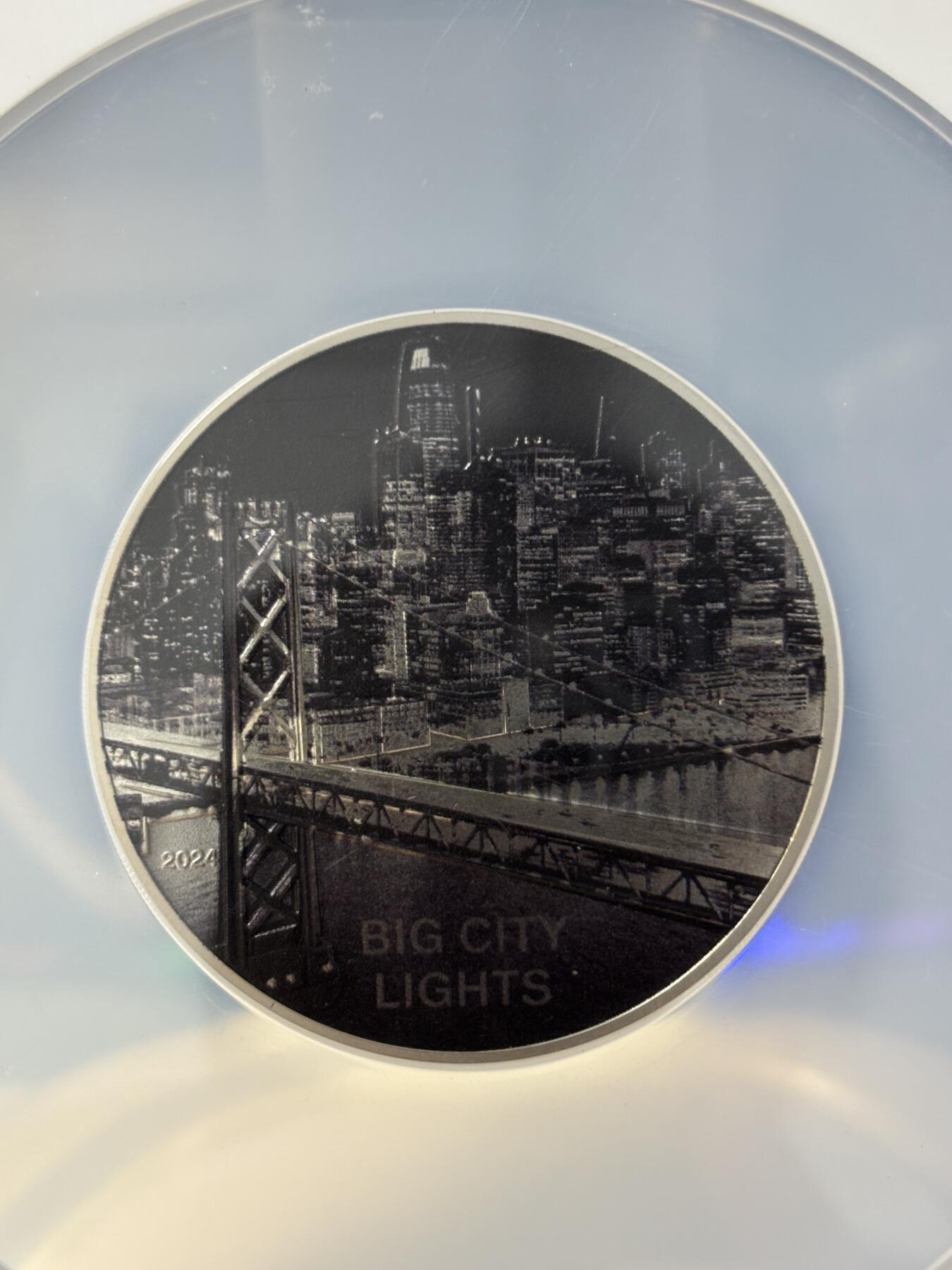 第189期拍卖 库克2024年发行的城之光系列-旧金山光线反射纪念银币NGC-PF70首 无盒无证书，999银，1盎司，