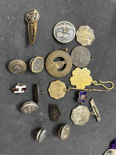 文馨钱币收藏 2026新年第四场（第 290 场）【长期接代拍品】 - 日本各类纪念章一组 17 件