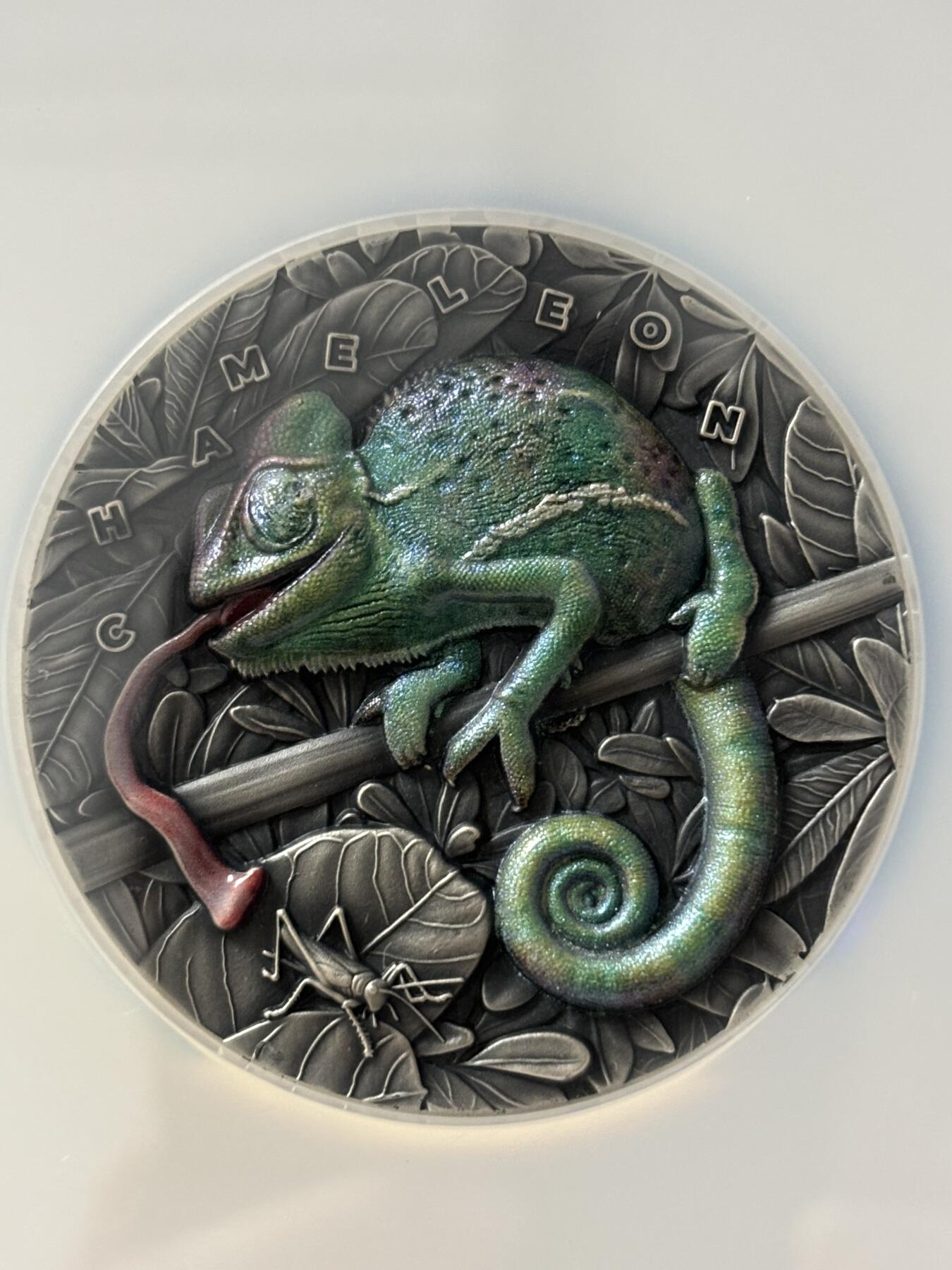 第189期拍卖 纽埃2021年神奇动物系列变色龙3盎司彩色珐琅银币NGC-MS70无盒无证书，999银，3盎司，发行421枚