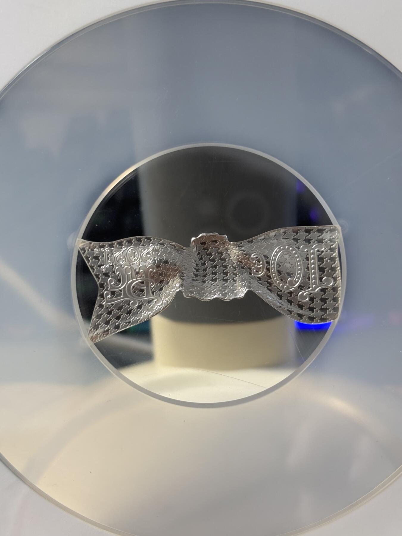 第189期拍卖 法国2021年法兰西瑰宝迪奥蝴蝶结纪念银币NGC-PF70首无盒无证书，999银，22.2克，发行5000枚