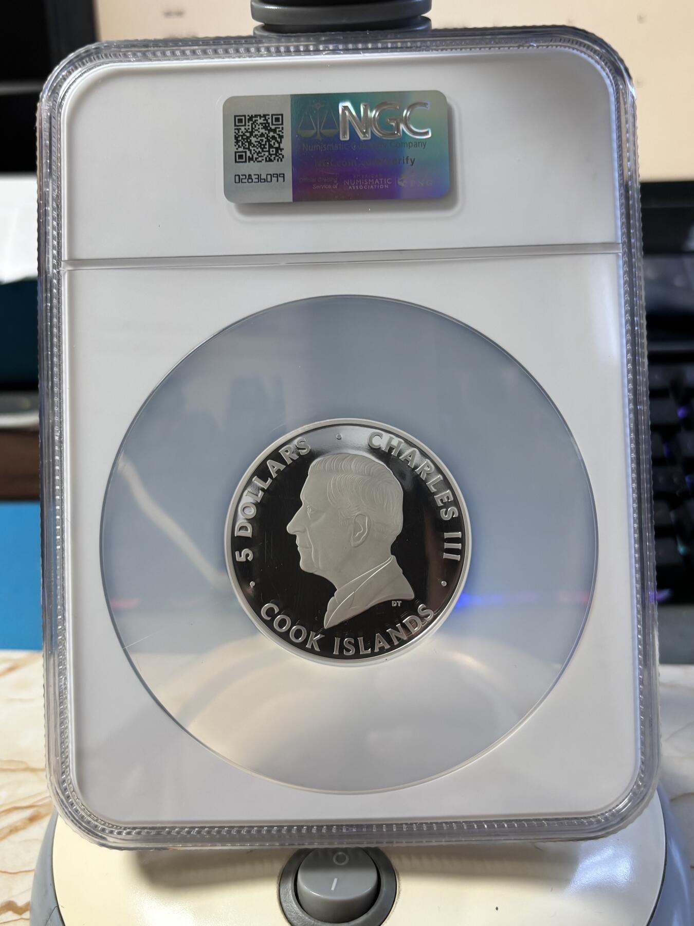 第189期拍卖 库克2024年发行的城之光系列-旧金山光线反射纪念银币NGC-PF70首 无盒无证书，999银，1盎司，