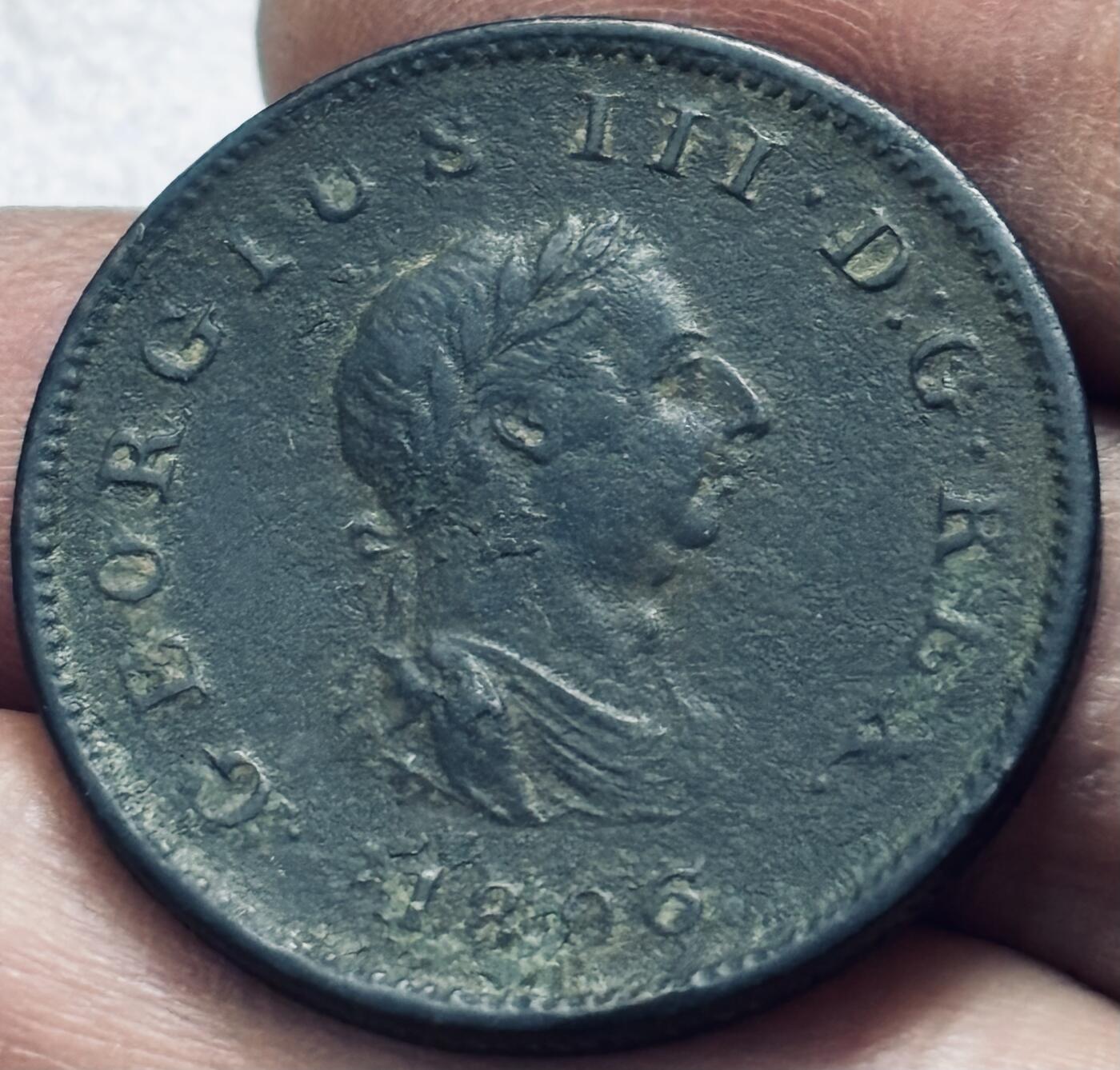 文馨钱币收藏 2026新年第四场（第 290 场）【长期接代拍品】 少见极美品 1896 年英国乔治三世小车轮半便士铜币，传世温润黑漆古包浆，细节完美