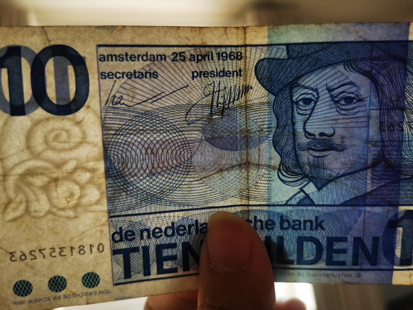 零零发流通品外国纸币拍卖 无佣金 荷兰10盾中间有小裂