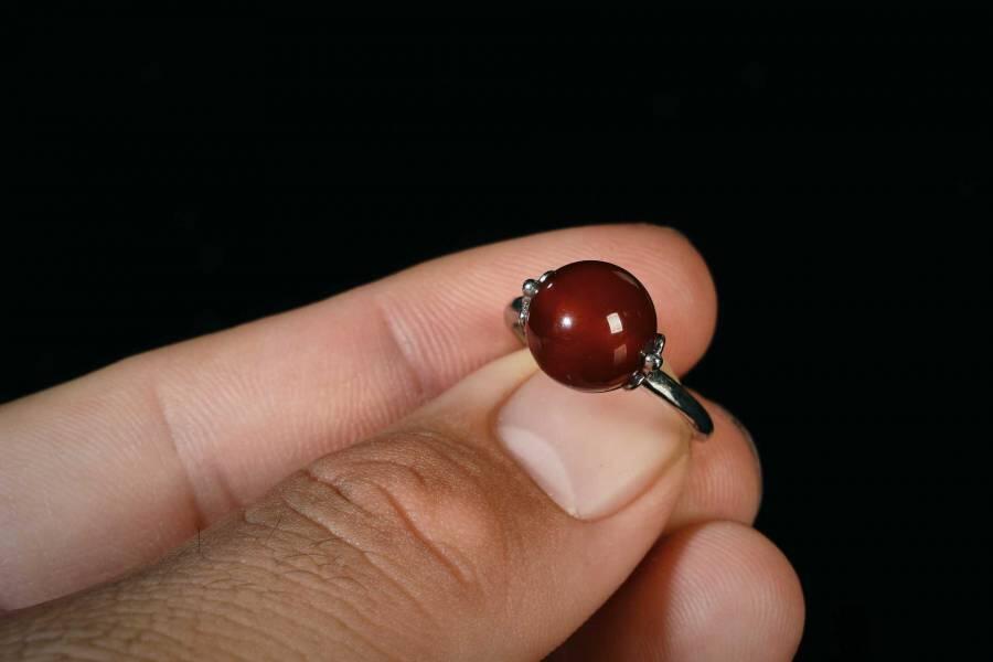 上海都达杂项专场五（全场包邮） 红玛瑙圆珠蛋面戒指87-79