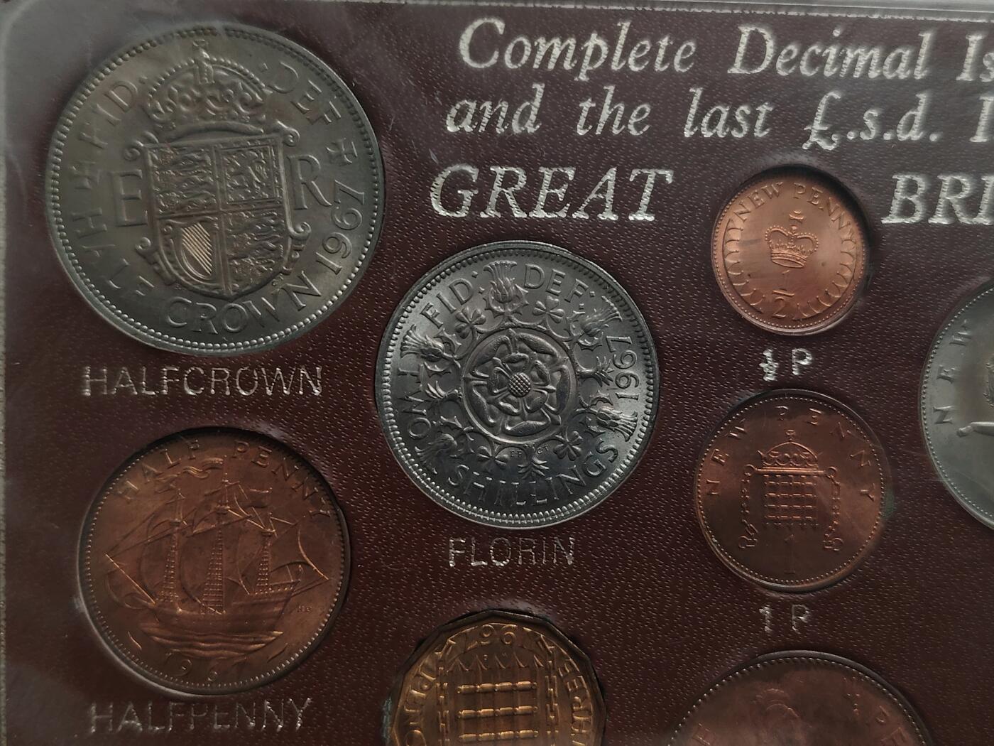 布加迪🐬～世界钱币(上海)🌾第 271 期 /  各国套币和散币 英国🇬🇧 新旧货币套币 12枚