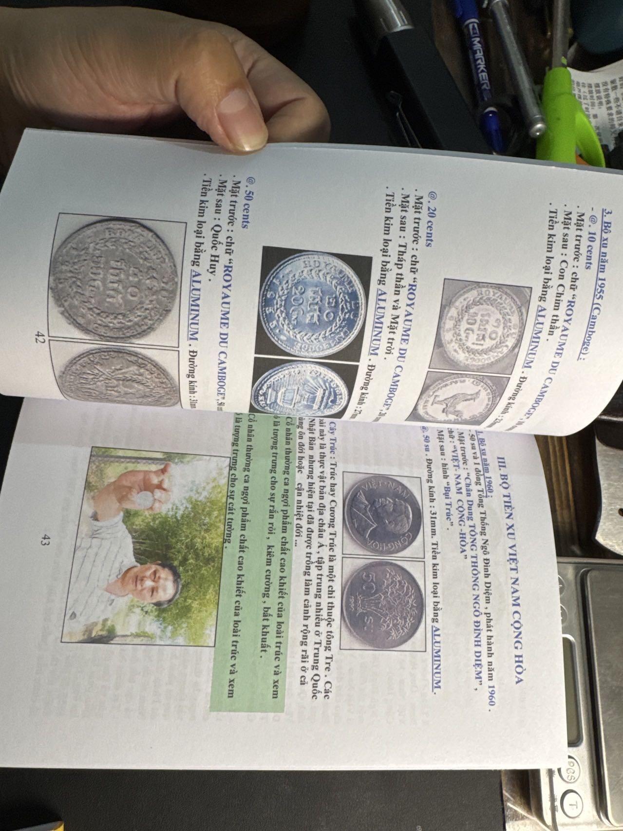 ❤️【币观天下】❤️ 第340期钱币拍卖- 2026.1.23周五晚上6点半场-长期征集拍品 越南钱币协会制作的纸币徽章古币机制币目录共计4本一套内容相当丰富值得收藏