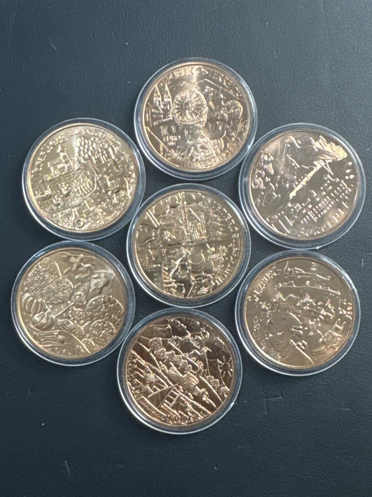 ❤️【币观天下】❤️ 第340期钱币拍卖- 2026.1.23周五晚上6点半场-长期征集拍品 奥地利州联邦省系列紫铜币(32mm) 面值10欧2012年 卡林西娅州，2012年 施帝利亚州，2013年 下奥地利州， 2013年 福拉尔贝格，2014年 萨尔兹堡，2014年 蒂罗尔 ，2015年 布尔根兰州 共7枚