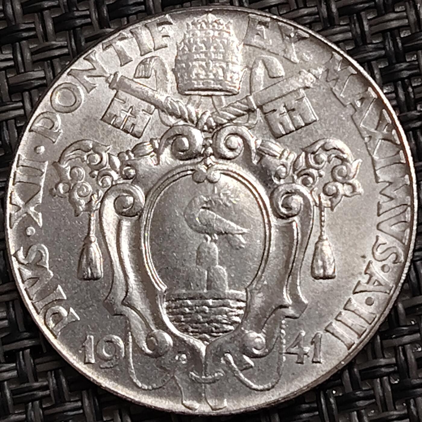 布加迪🐬～世界钱币(上海)🌾第 270 期 /  各国套币和散币 梵蒂冈🇻🇦 1941年 1里拉不锈钢币 29mm