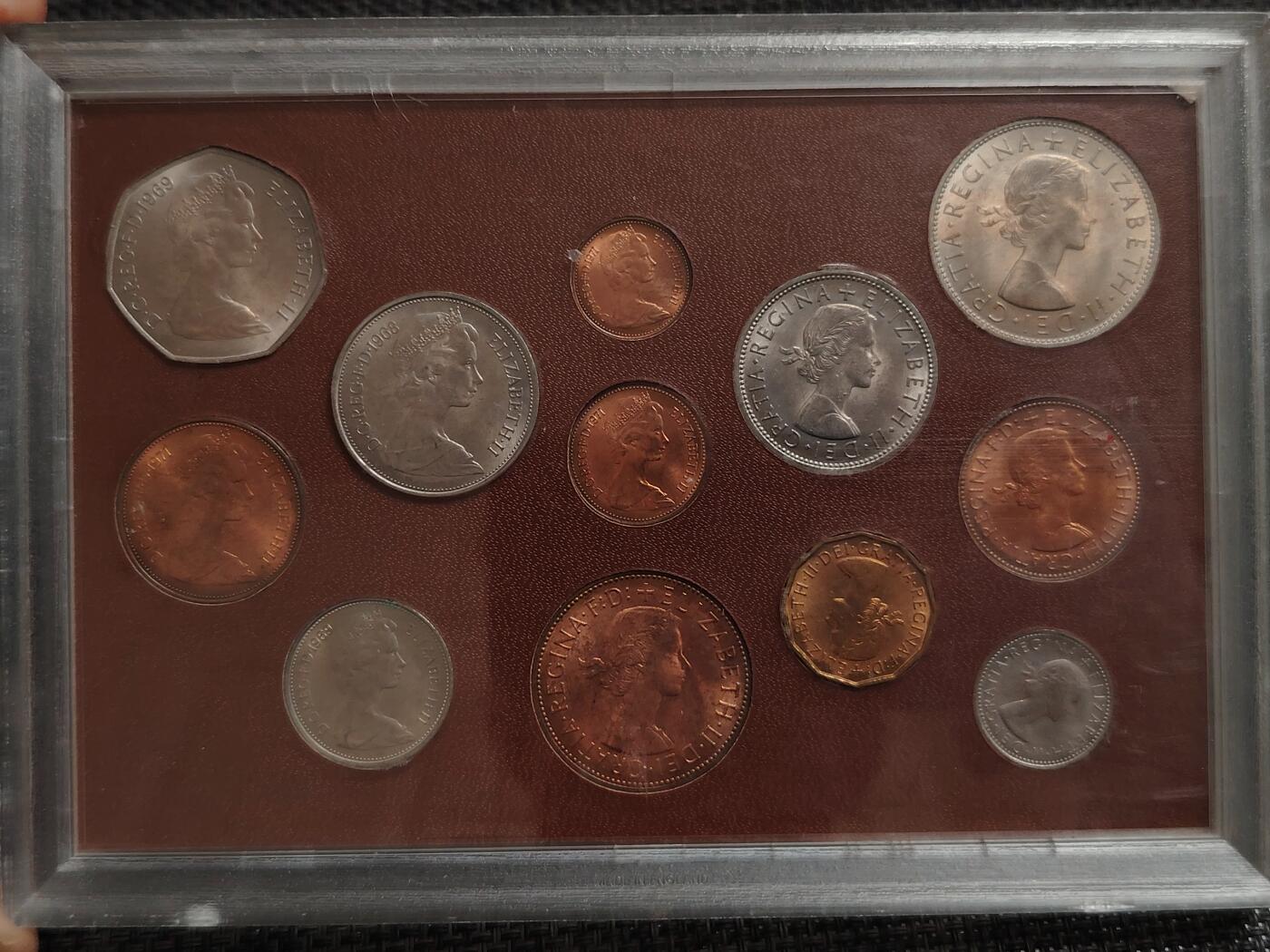 布加迪🐬～世界钱币(上海)🌾第 271 期 /  各国套币和散币 英国🇬🇧 新旧货币套币 12枚