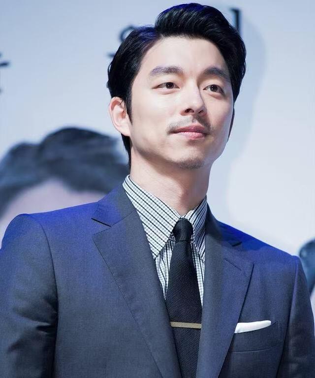 零元拍：想不想玩儿鱿鱼游戏？那就来拍孔刘亲签卡！