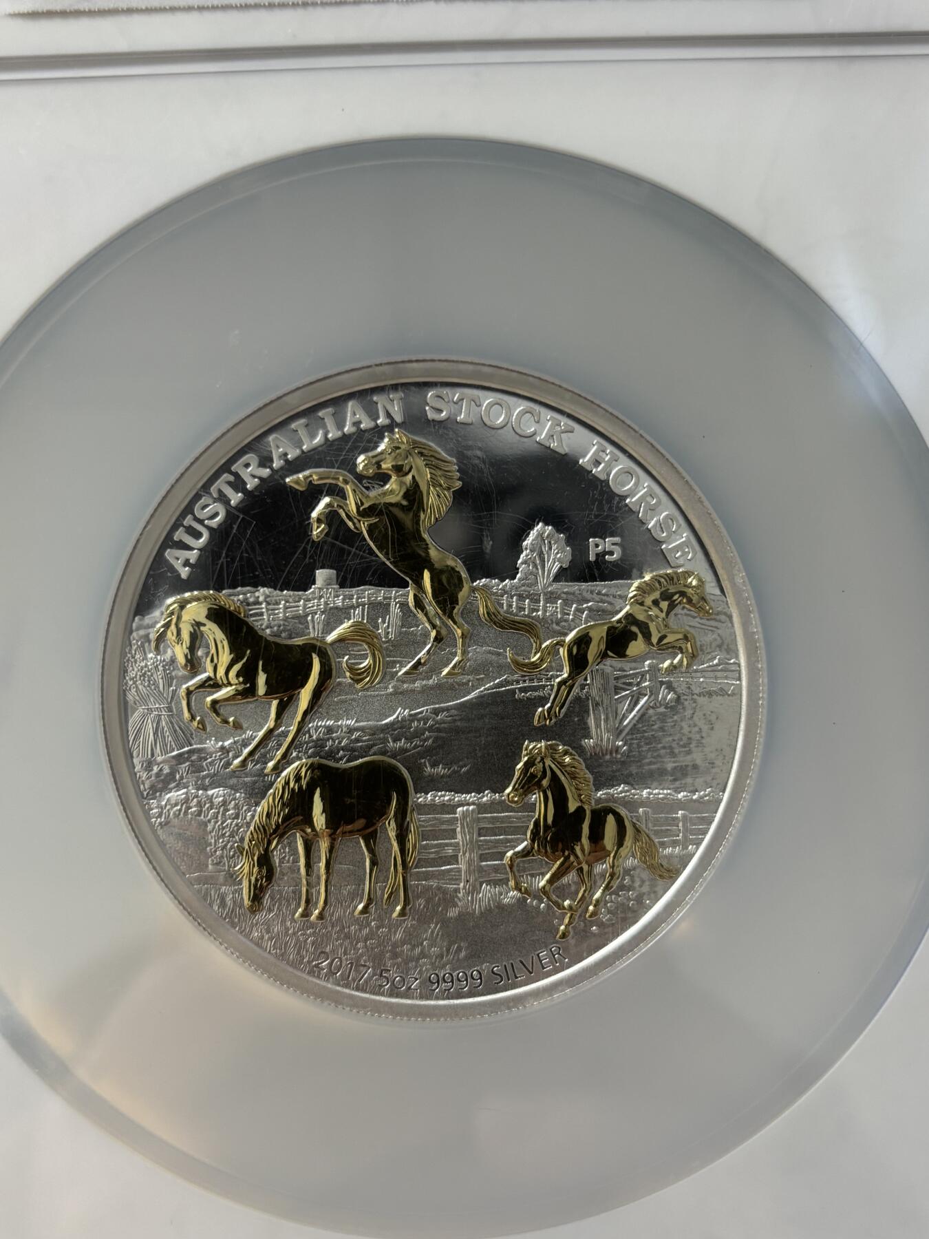 第189期拍卖  澳大利亚2017年五马齐聚镀金5盎司纪念银币NGC-PF69无盒无证书，999银镀金，发行500枚