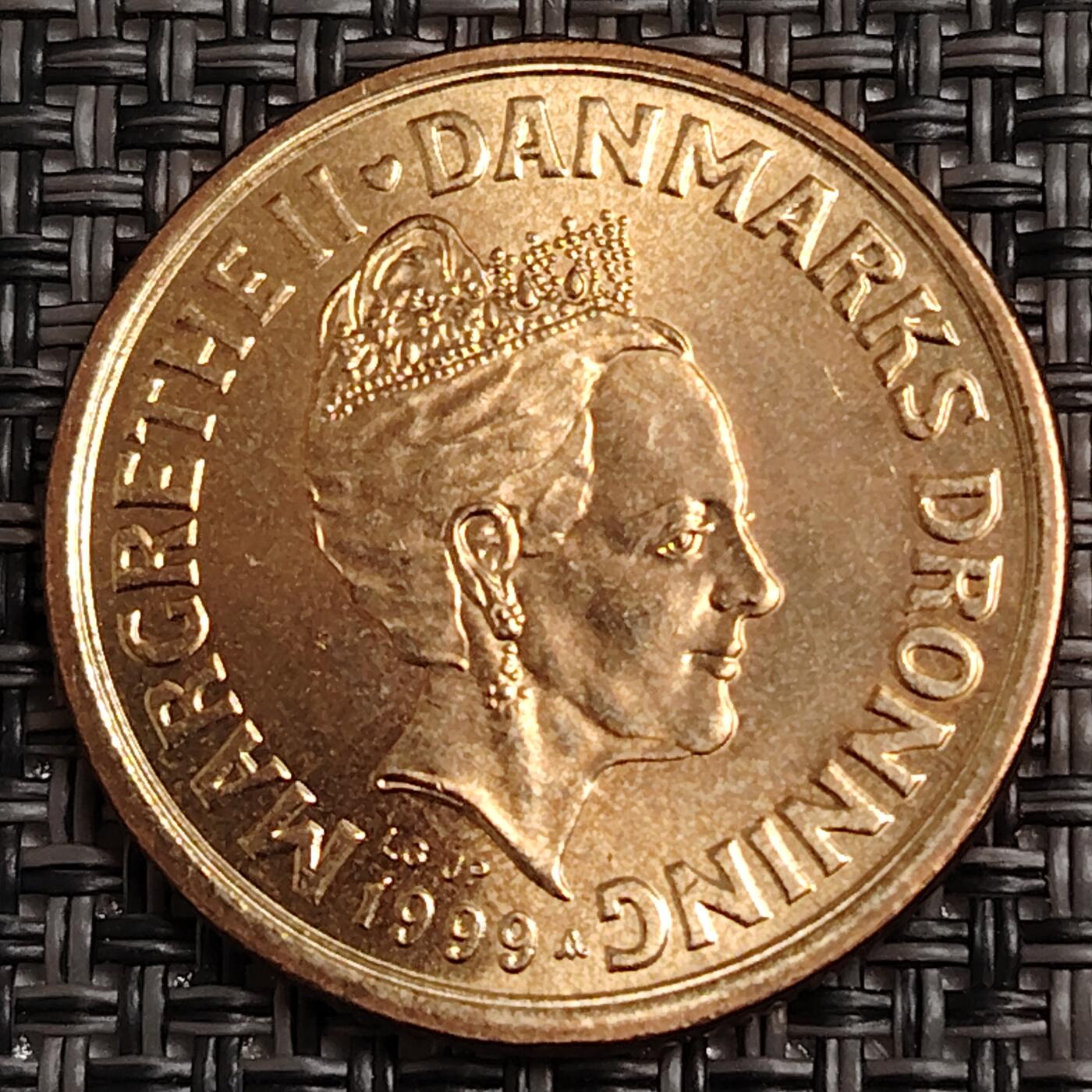 布加迪🐬～世界钱币(上海)🌾第 271 期 /  各国套币和散币 丹麦🇩🇰 1999年 20克朗 原光好品