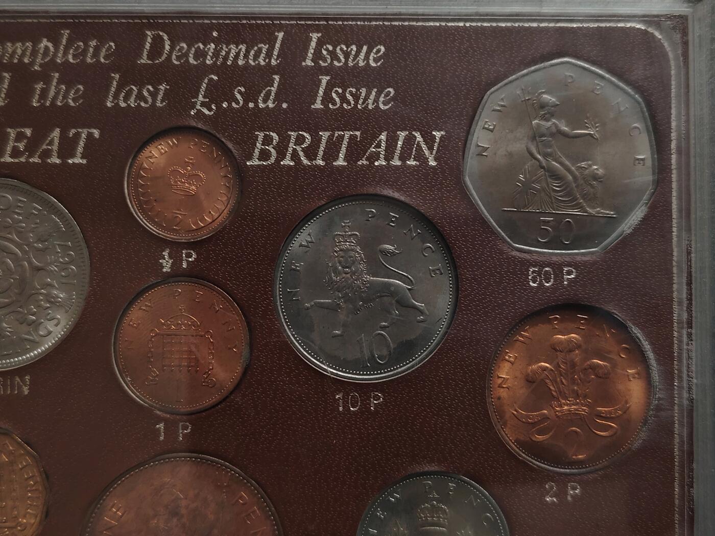 布加迪🐬～世界钱币(上海)🌾第 271 期 /  各国套币和散币 英国🇬🇧 新旧货币套币 12枚