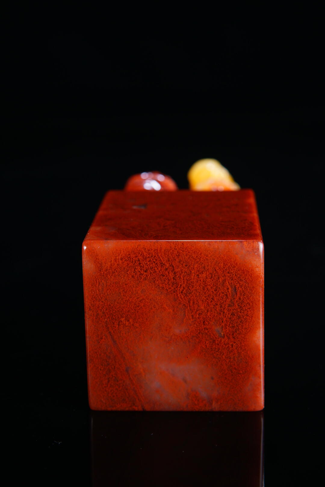 方寸藏珍·寿山田黄印章专场（一） 寿山高山石《携子上朝》印章