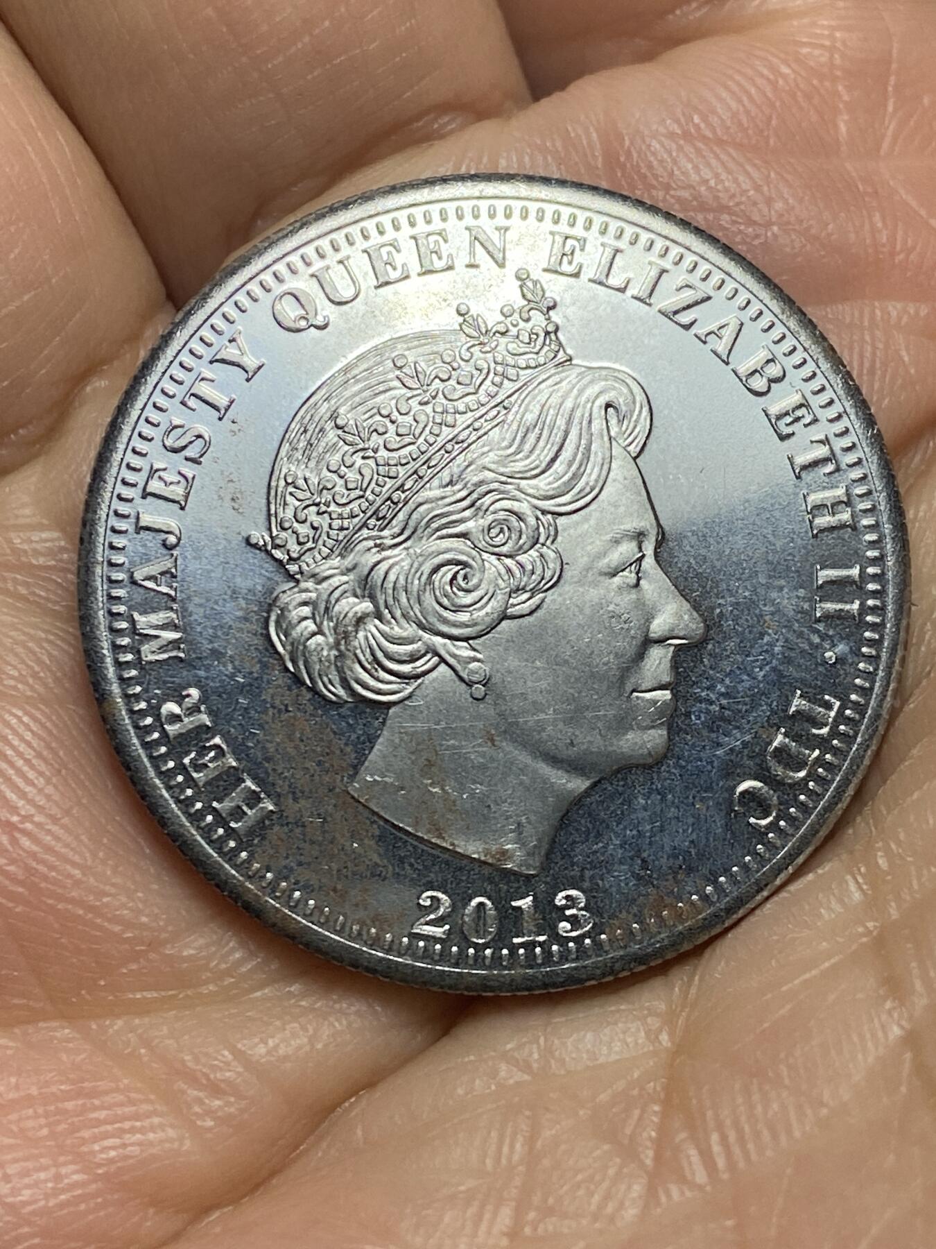 2026年第十三场(总第一百八十二场）外国好品散币场(免佣金) 少见好品–英属特里斯坦和达库尼亚2013年半克朗(伊丽莎白二世加冕60周年纪念币，钢芯镀银材质)