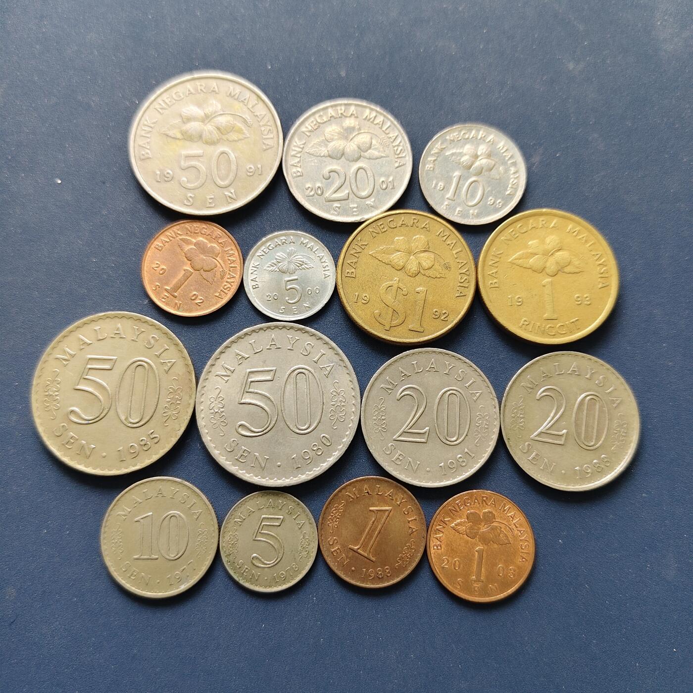 【全场包邮】纯粹捡漏拍496场-持续更新中 马来西亚各年份15枚一组-含大楼版5枚套+民俗版7枚套（1林吉特不同版本2种）