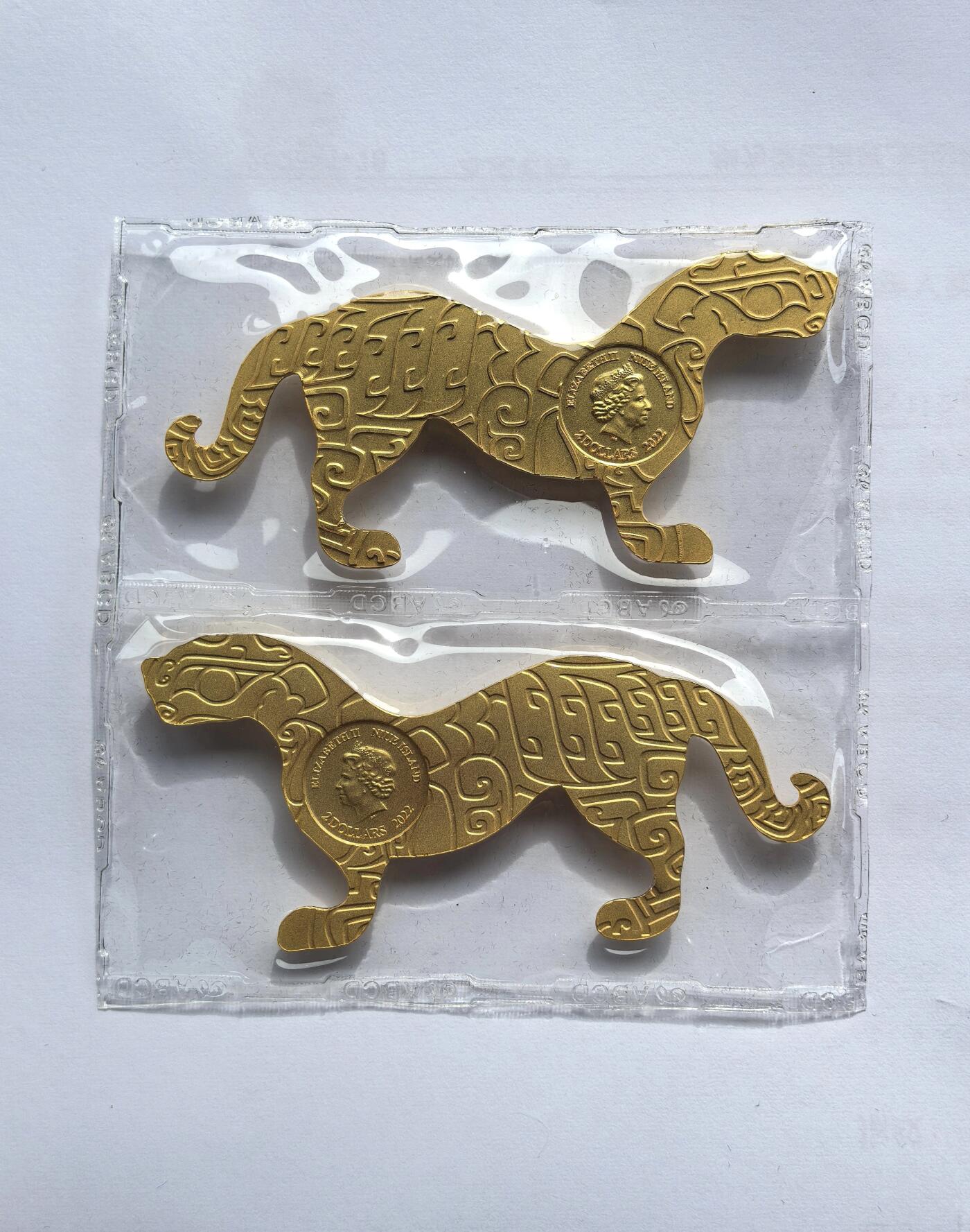 博洋堂世界钱币拍卖第158期（全场包邮） 2022年纽埃2元镀金凹凸银币套 虎符 1盎司X2 999银 盒证全 发行量：199