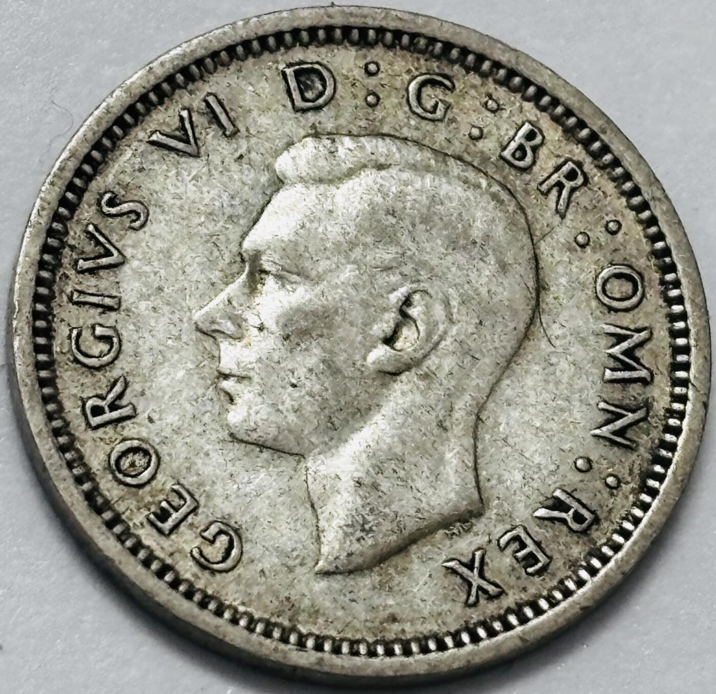 文馨钱币收藏 2026新年第四场（第 290 场）【长期接代拍品】 带光好品 1941 年英国乔治六世 3 便士银币，1.4 克 500 银