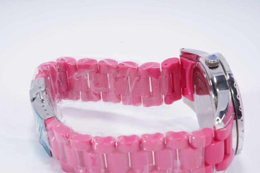 上海都达杂项专场五（全场包邮） STORM牌 粉色石英手表（正常能走）