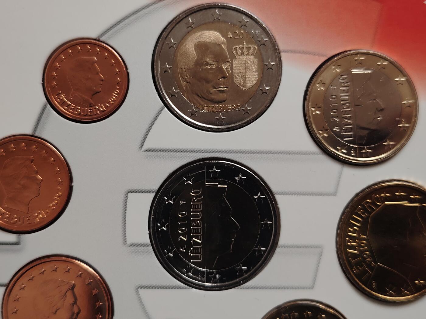 布加迪🐬～世界钱币(上海)🌾第 271 期 /  各国套币和散币 卢森堡🇱🇺 2010年 9枚套币