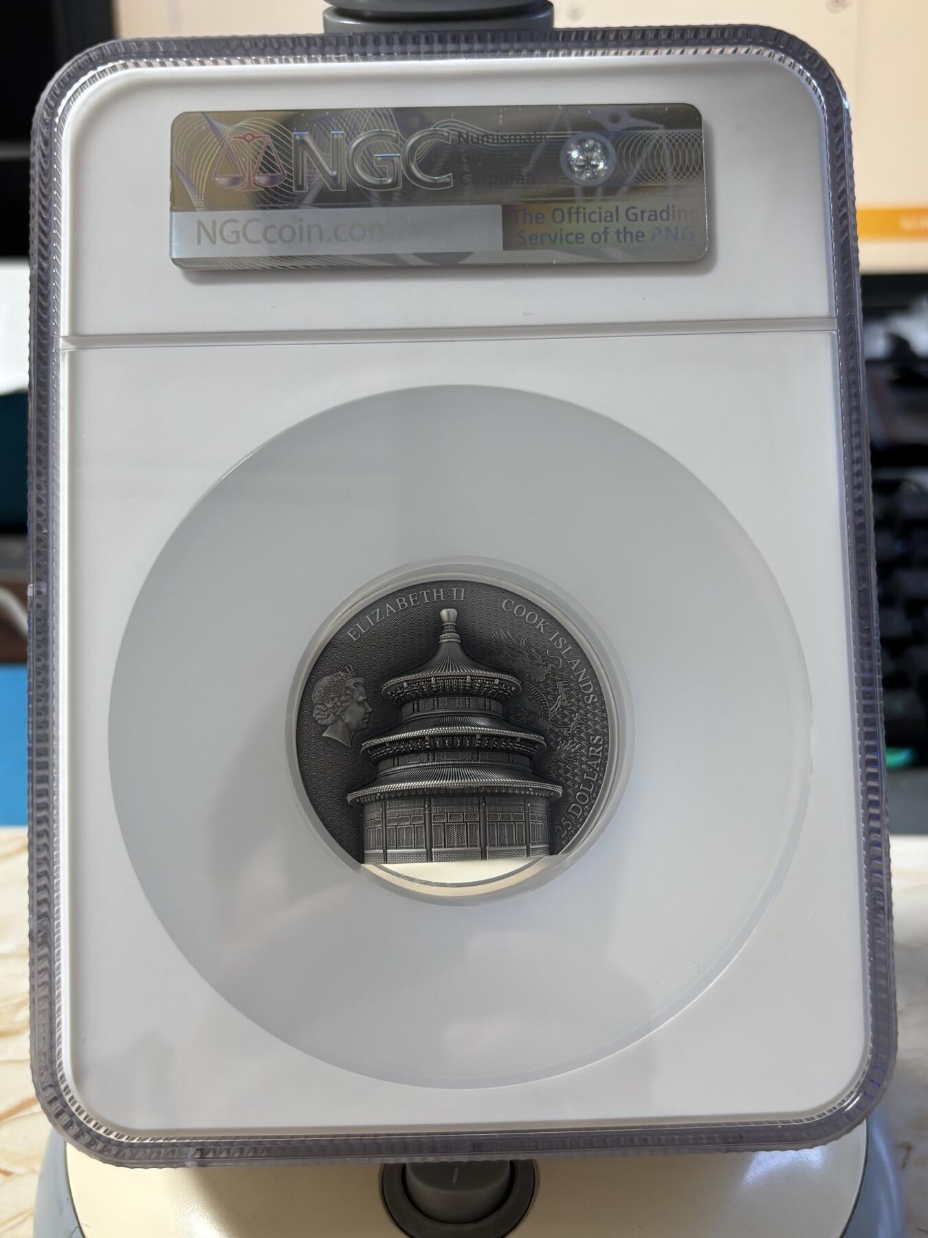 第189期拍卖 库克2023年天坛祈年殿5盎司高浮雕银币NGC-MS70首无盒无证书，999银，发行888枚