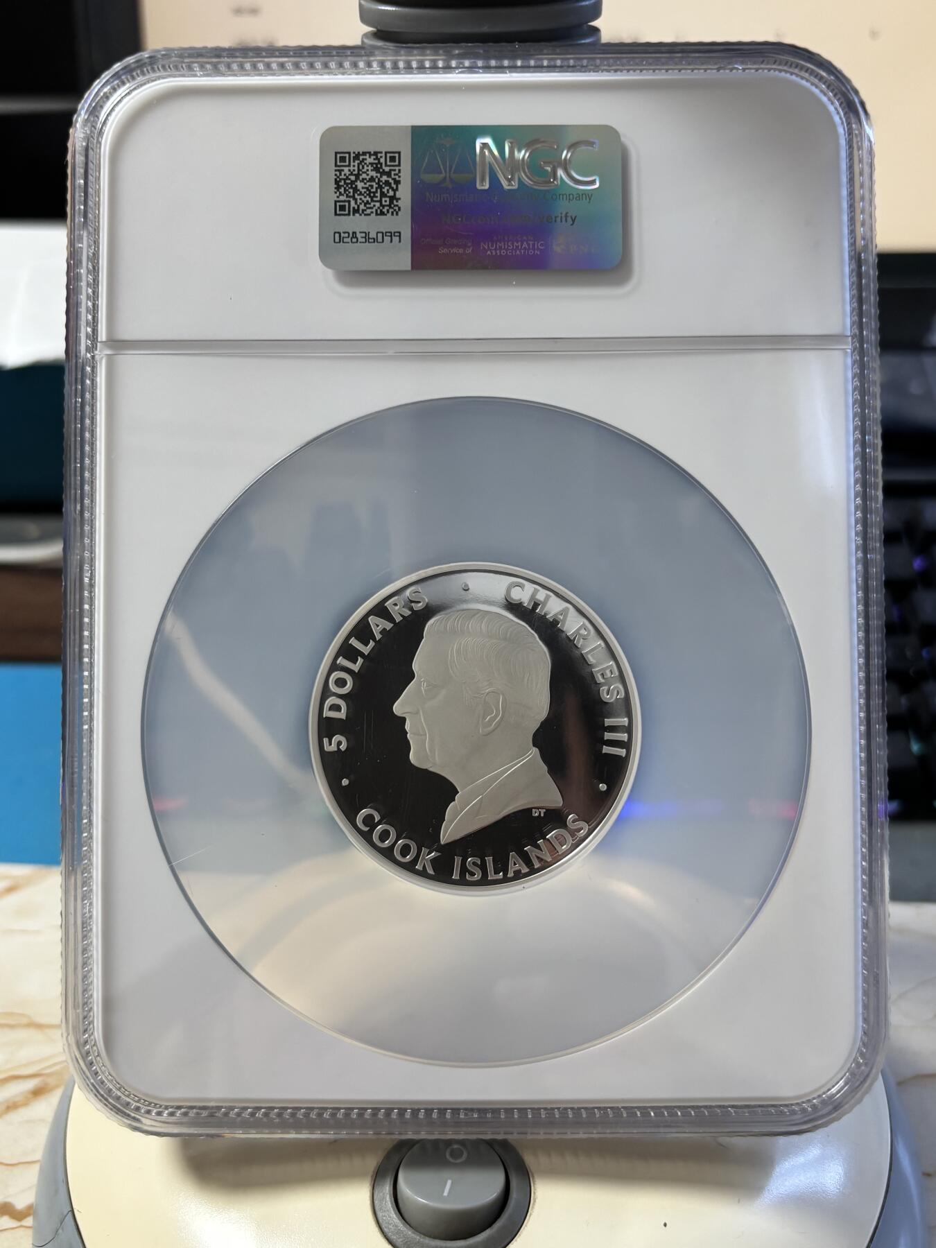 第189期拍卖 库克2024年发行的城之光系列-旧金山光线反射纪念银币NGC-PF70首 无盒无证书，999银，1盎司，