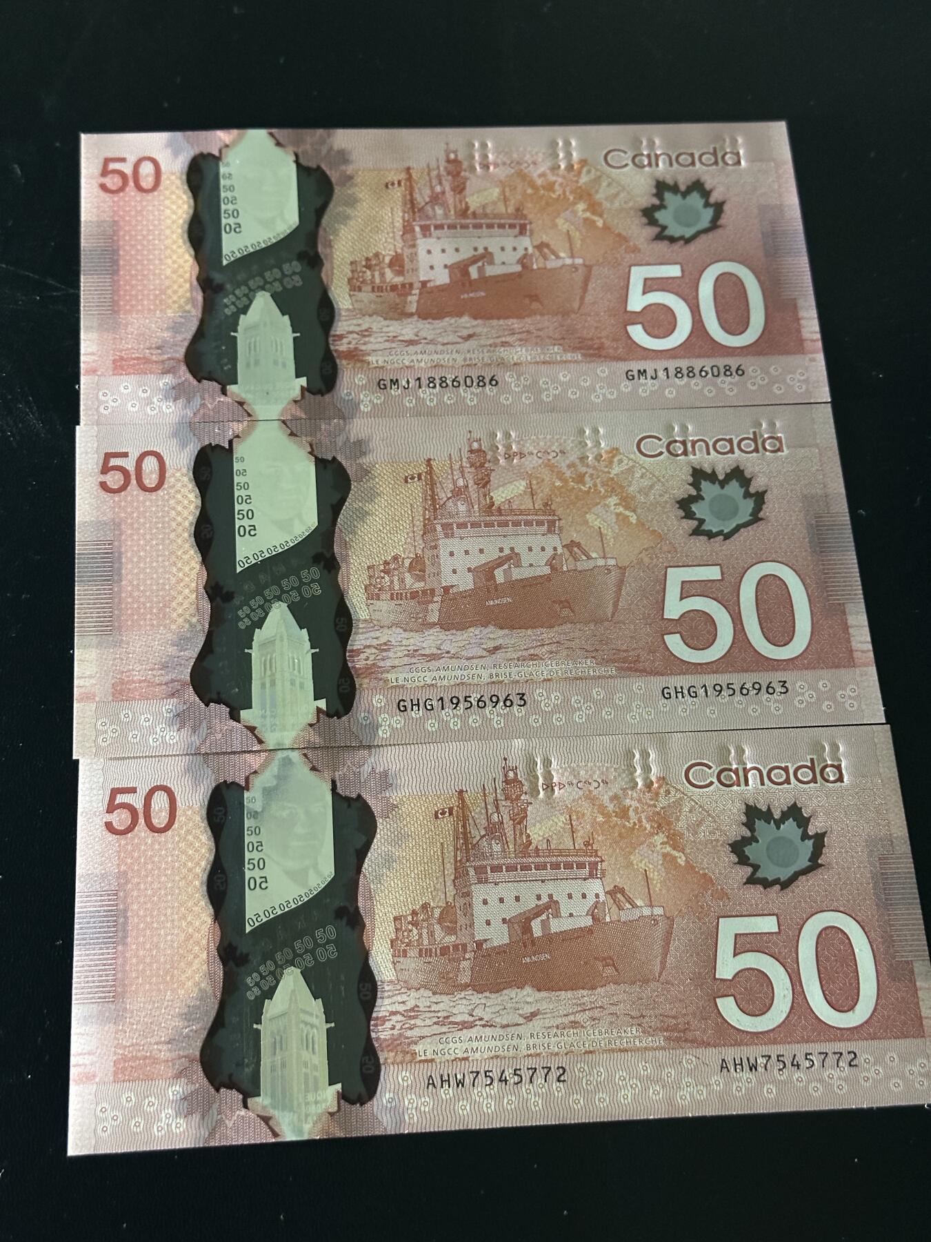 《外钞收藏家》第六百零四期（精品场）（本平台长期征集拍品、欢迎藏友们联系合作） 加拿大50加元 三张一起 三个签名 全新UNC 其中两张无47靓号