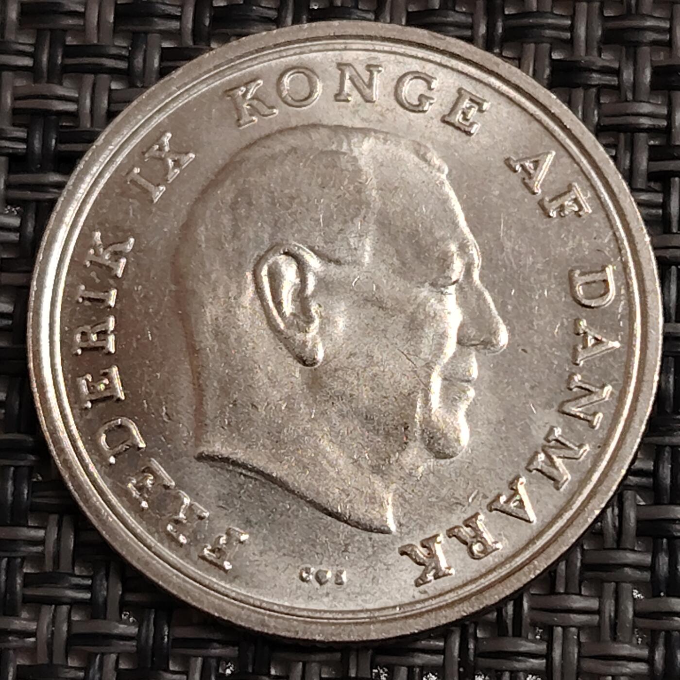 布加迪🐬～世界钱币(上海)🌾第 271 期 /  各国套币和散币 丹麦🇩🇰 1966年 1克朗