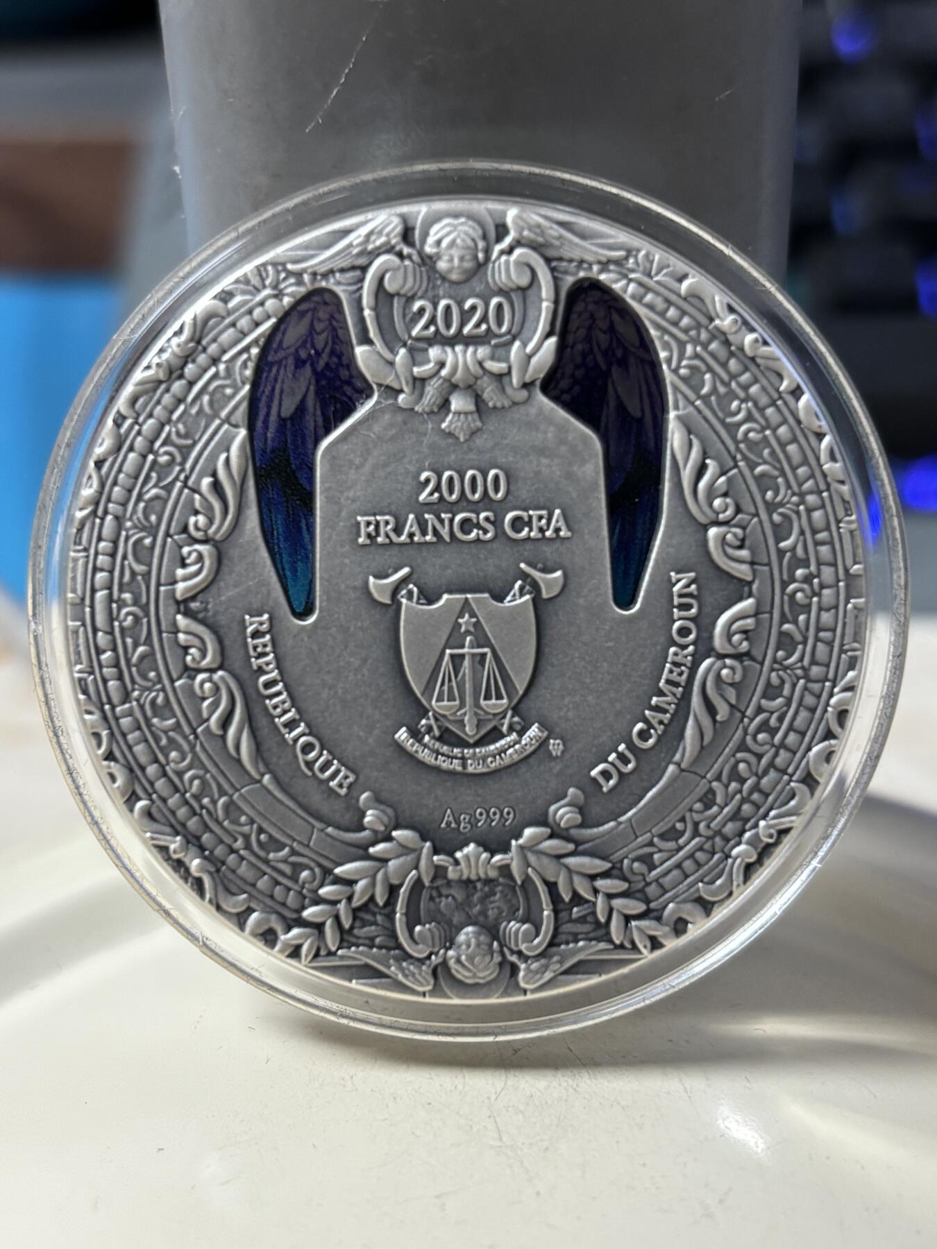 第189期拍卖 喀麦隆2020年天使系列1加百列镶彩玻璃2盎司银币，999银，发行500枚