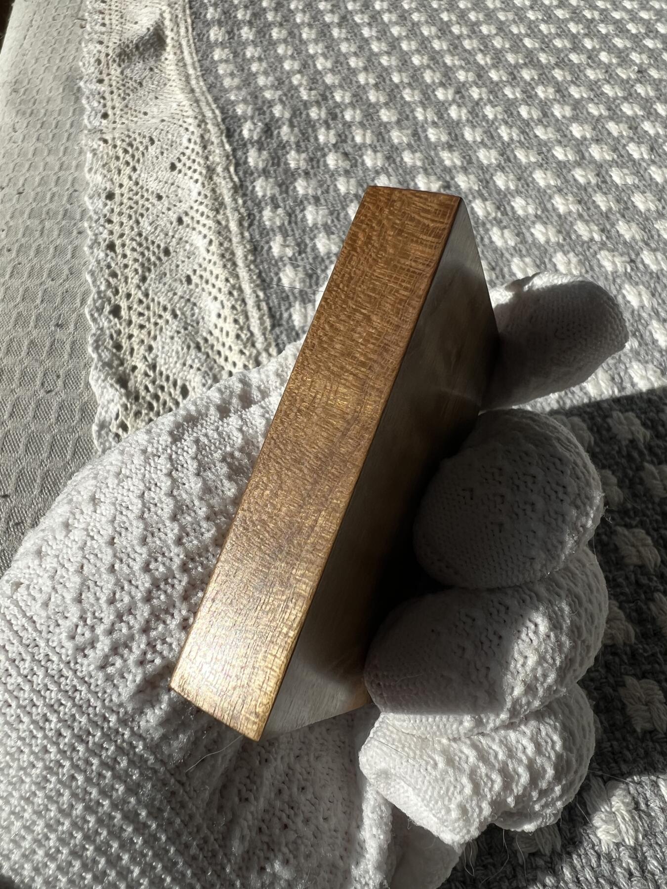 零元拍：A30金丝楠平安无事牌，3D立体水波香喷喷的小金砖，金光闪闪，69.5/52.5/13.5MM