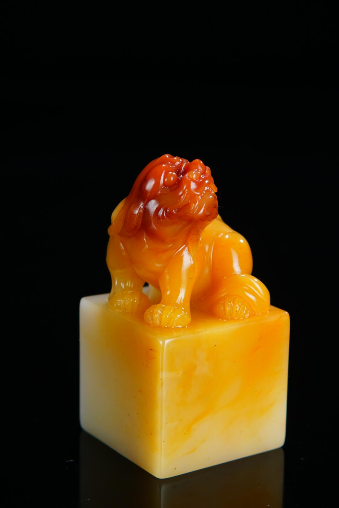 方寸藏珍·寿山田黄印章专场（一） 寿山芙蓉石《狻猊》钮章