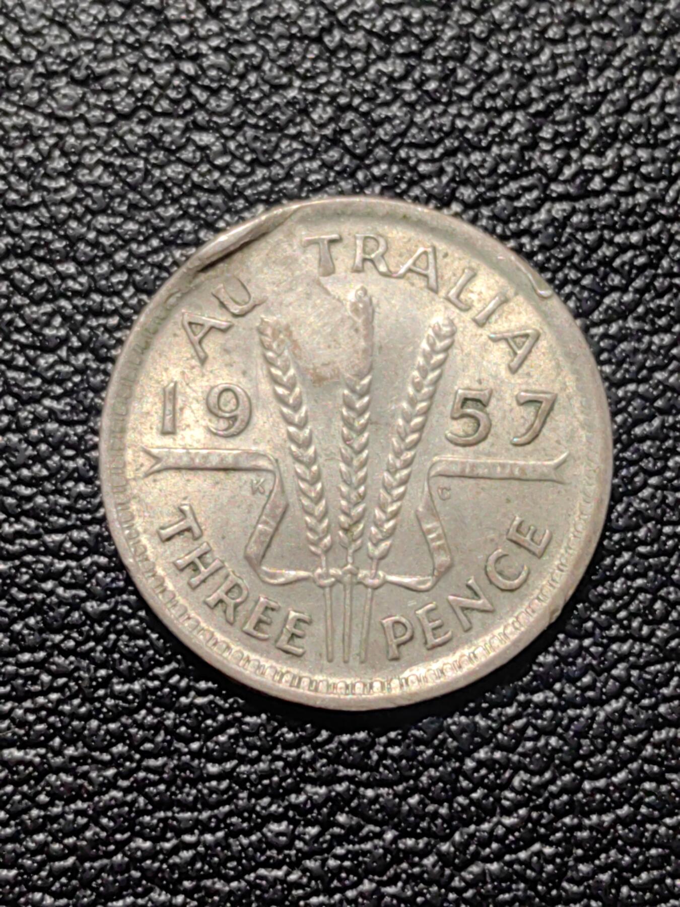 靖甫拍卖第二场 澳大利亚3便士银币 1.5克 有挫痕