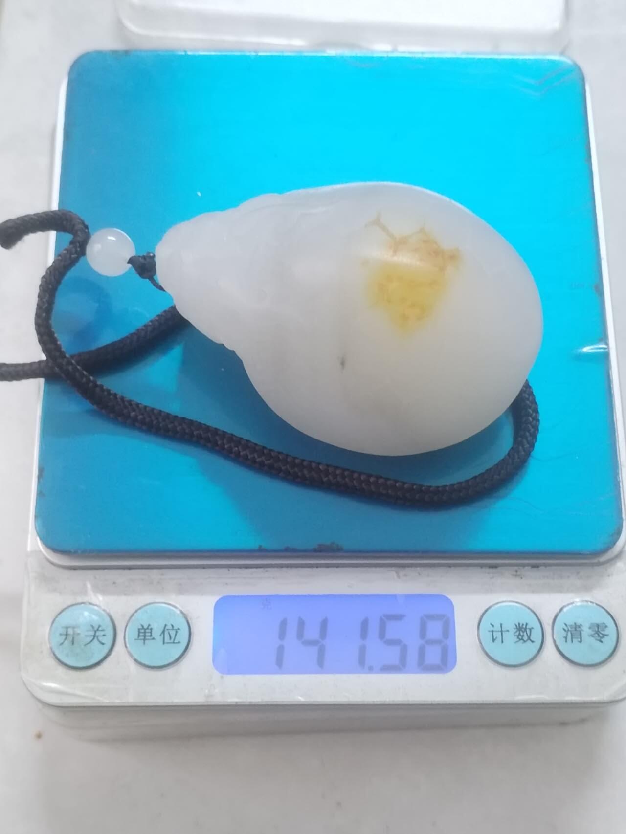 玉石 手镯 手串 手链 和田玉手把件。手工雕刻龟。