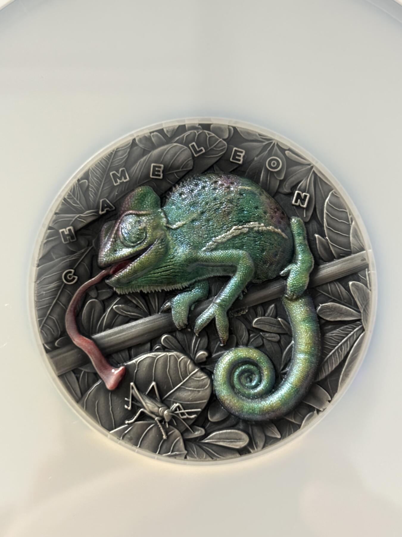 第189期拍卖 纽埃2021年神奇动物系列变色龙3盎司彩色珐琅银币NGC-MS70无盒无证书，999银，3盎司，发行421枚